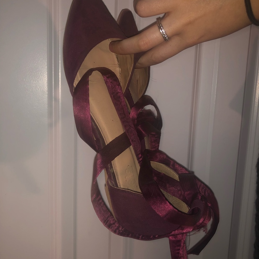 Maroon tie up flats